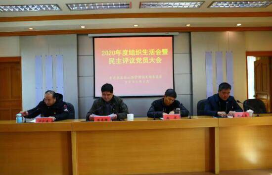 退休干部落实组织生活：退休党员组织生活会剖析材料 